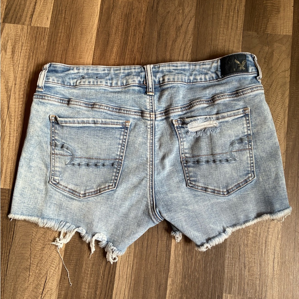 American Eagle Midi Super Stretch Denim Shorts Distressed SZ 14 - Picture 2 of 11